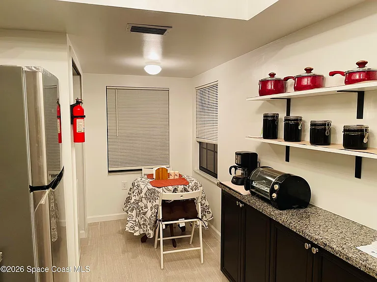 159 Queens Ct — Photo 15