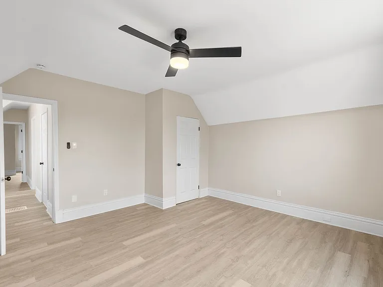 313 Kambach Street — Photo 13