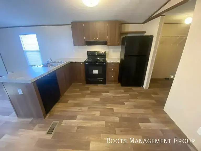 107 Becky Dr #107 — Photo 6