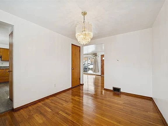3rd image of 2107 Lynwood Dr #36D