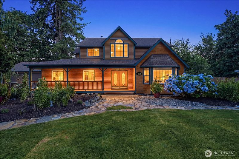 2nd image of 1615 Russell Road