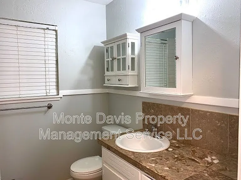 4708 Red River St #A — Photo 12