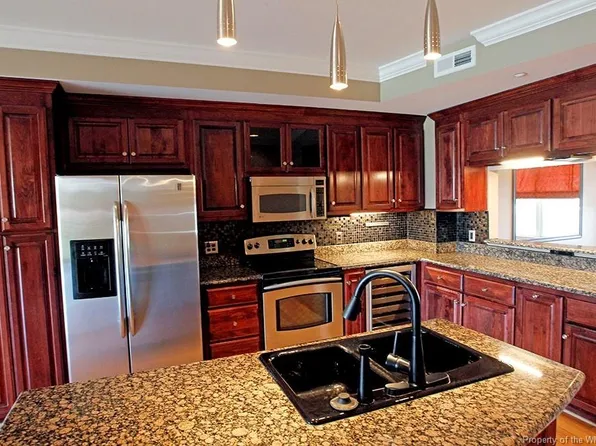 2403 William Styron Sq S, Newport News, VA 23606