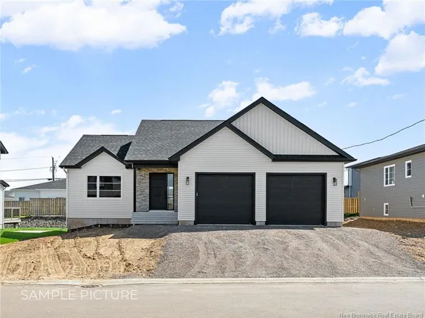 437 Gaspe St, Dieppe, NB E1A 1W3