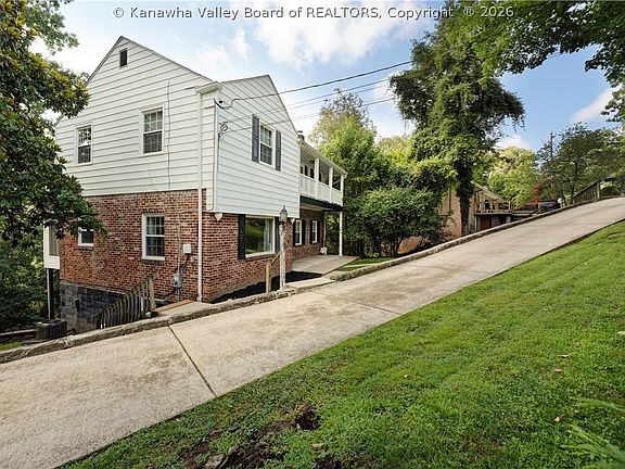 2nd image of 1902 Massey Cir