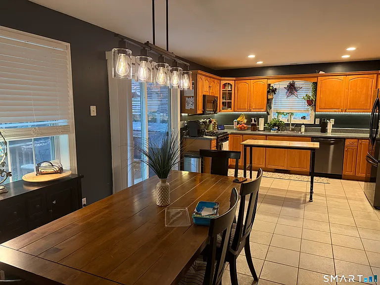 232 Scott St — Photo 1
