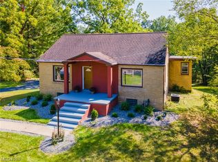 4059 Canfield Rd, Canfield, OH 44406