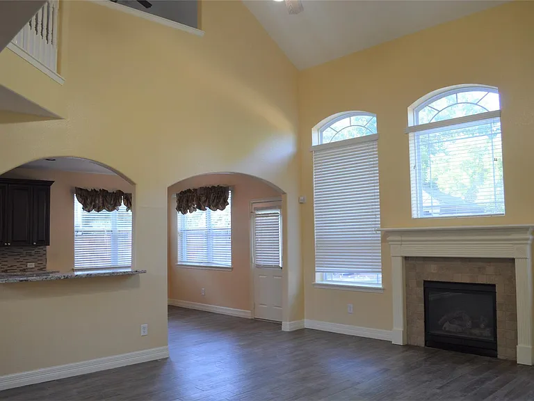 6210 Marble Hollow Ln — Photo 13