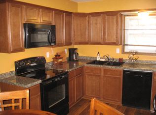 1933 Sherryl Ln, Waukesha, WI 53188