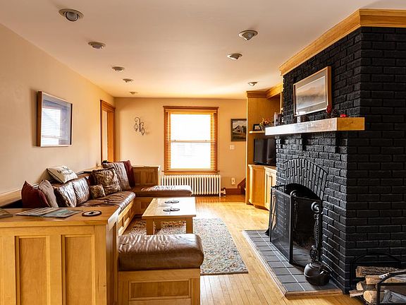 4th image of 118 Greenwood St