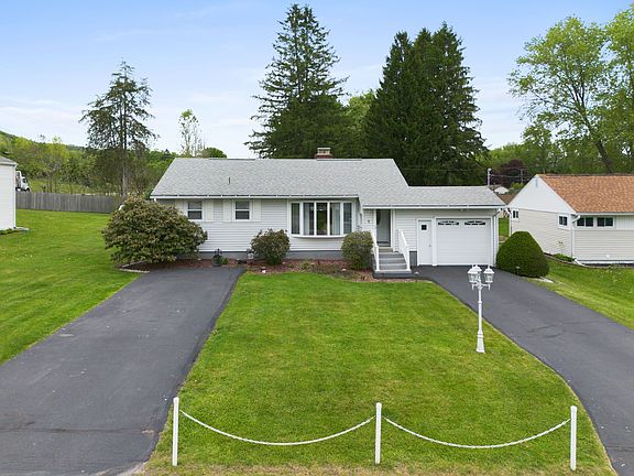 3rd image of 1 Brook Ave