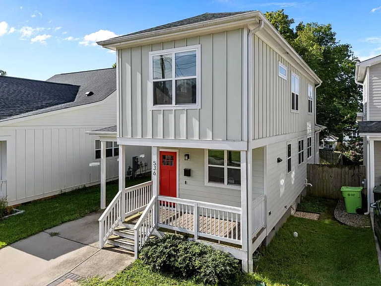 536 E Lenoir St — Photo 29