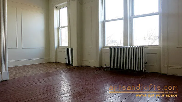 Rented by aptsandlofts.com | media 11