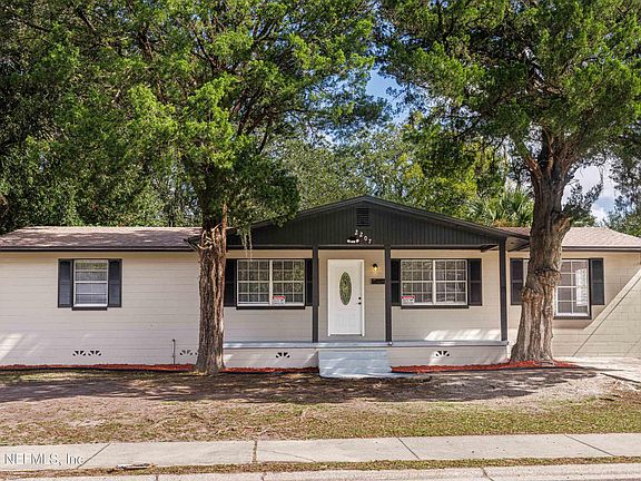 2nd image of 2207 SPIRES Avenue