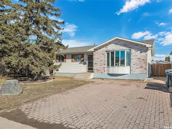 122 Clancy DRIVE, Saskatoon, SK S7M 4L2