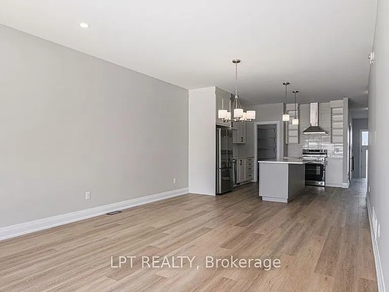 826 Namur St — Photo 11