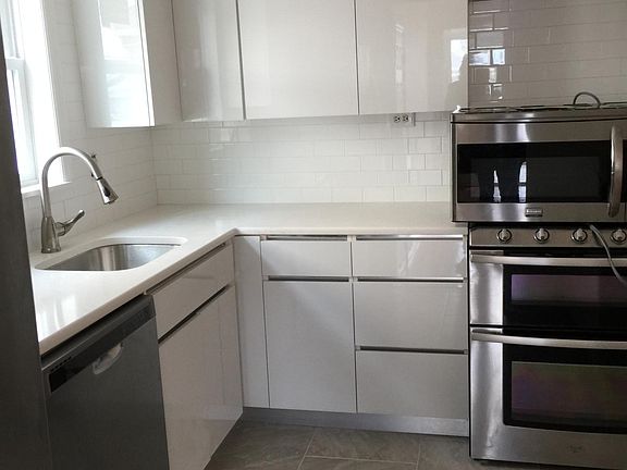 4th image of 182 Beach 118th St #2
