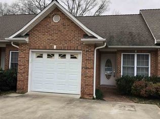 293 N Oak Ave, Landrum, SC 29356