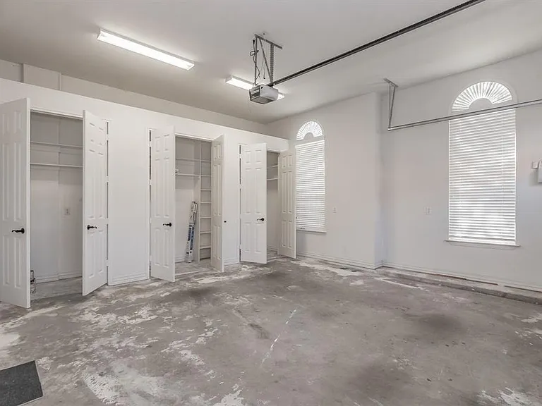 1004 Drake Dr — Photo 20