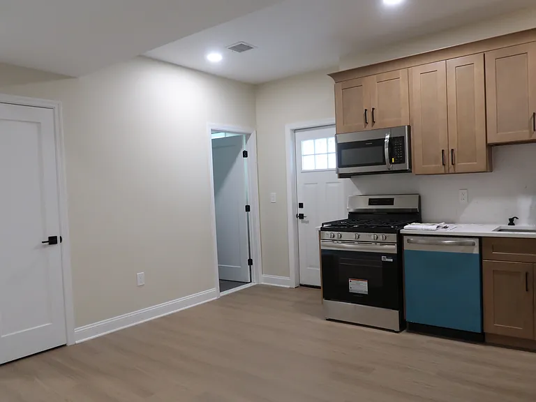 30 Edison St #30A — Photo 23