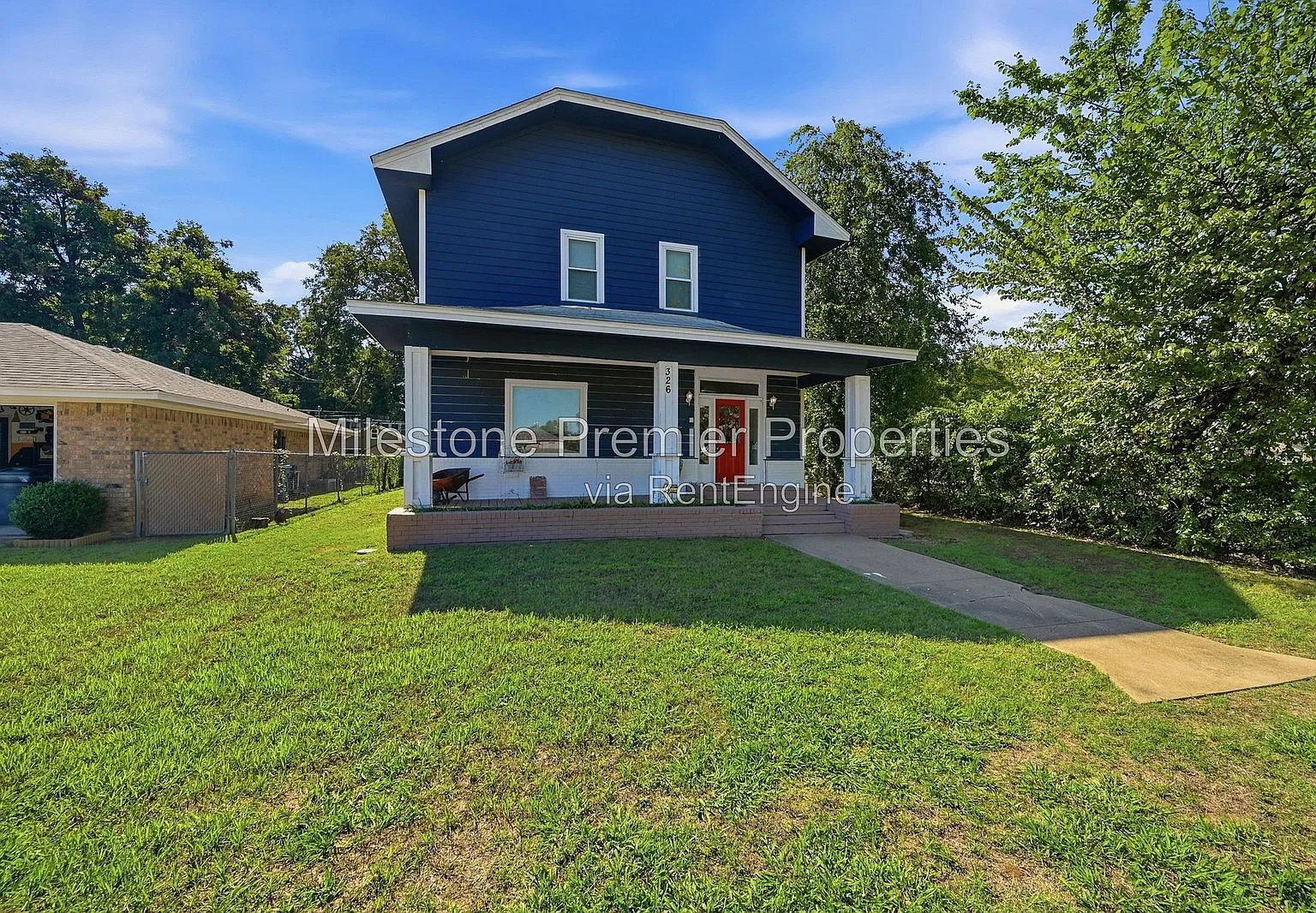326 W Sears St — Photo 3