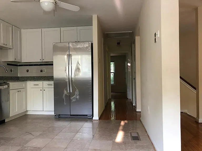 5817 Shana Pl — Photo 4