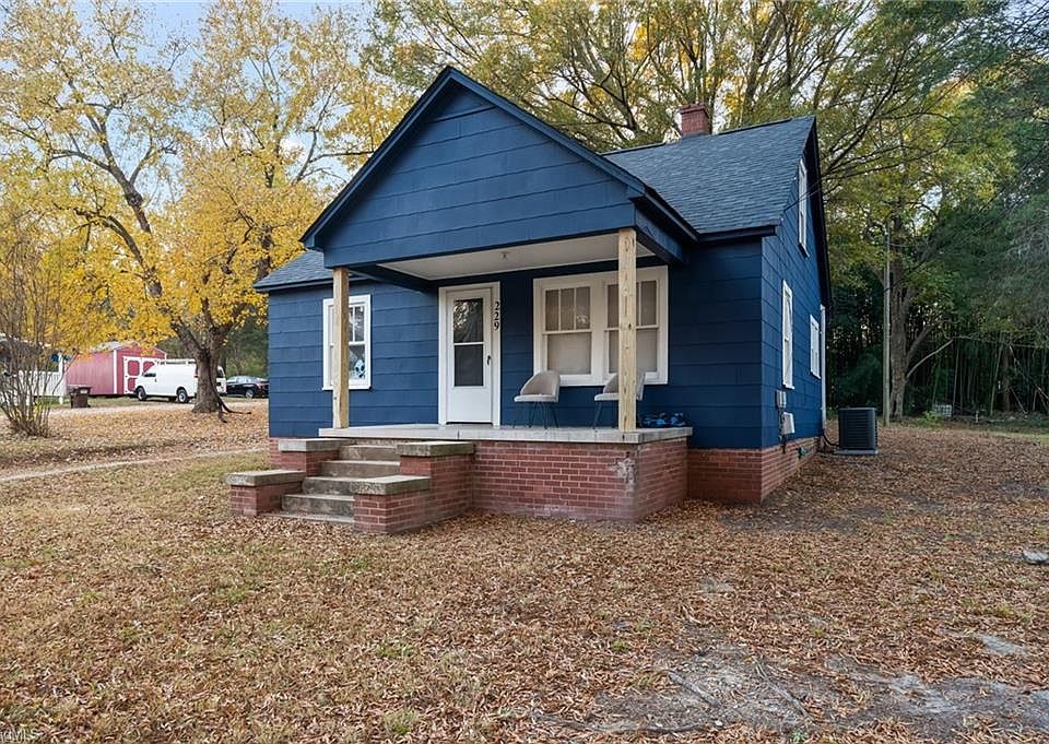 1st image of 229 Dorothy St