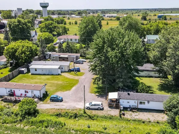 12170 County Road 3 Rd, North Dundas, ON K0C 2K0