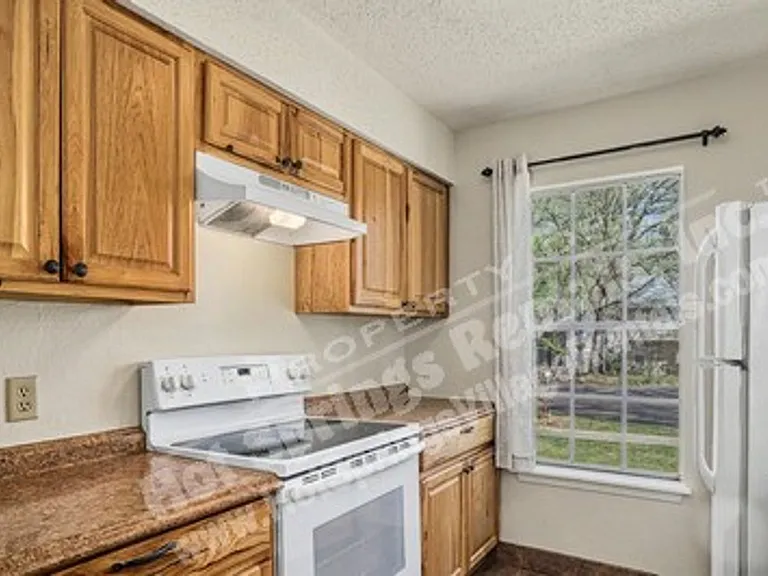 120 Emperado Way — Photo 11