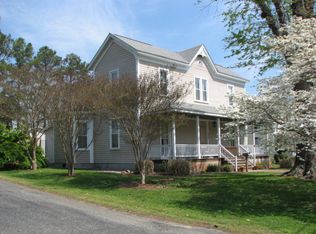 226 W Sycamore St, Chase City, VA