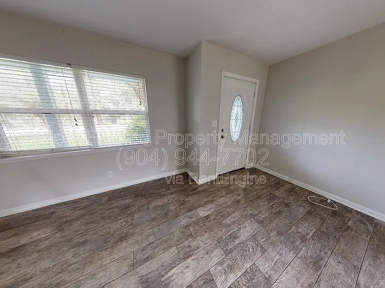 1365 Seminole Rd — Photo 3