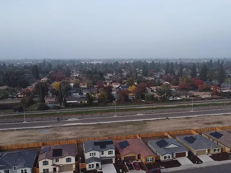 2165 S Sylmar Ave — Photo 14
