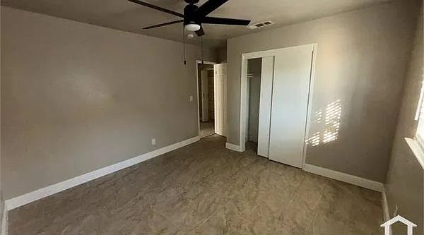 3 bed, 1000 sqft, $2,500 — Photo 4