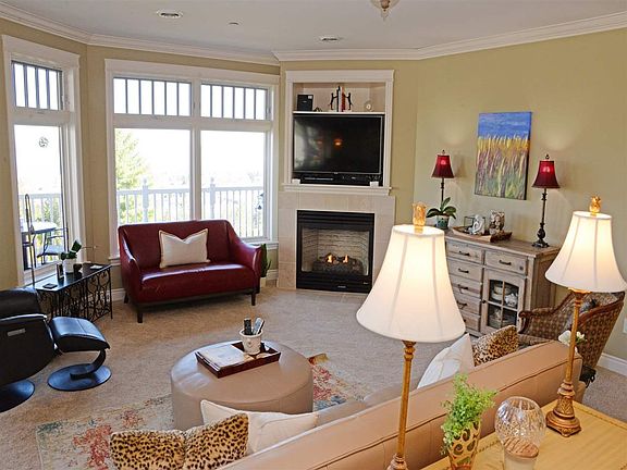 2nd image of 810 Harbor Watch Dr APT 59