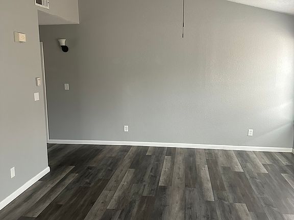 2nd image of 2920 Royal Run St