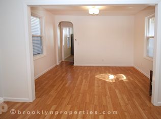 5120 67th St, Flushing, NY 11377