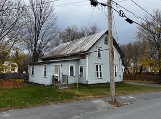 11 Summer St, Skowhegan, ME 04976