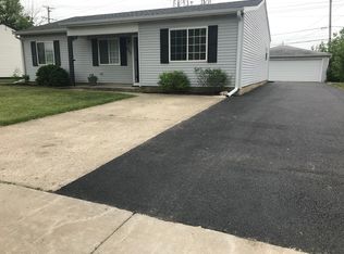 617 Hamrick Ave, Romeoville, IL 60446