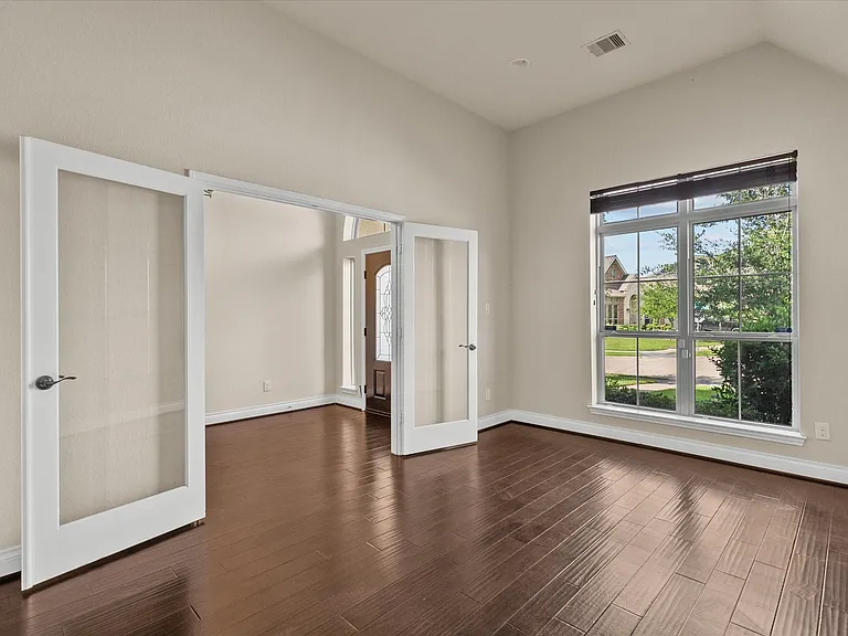 2524 Davis Prairie Ln — Photo 4