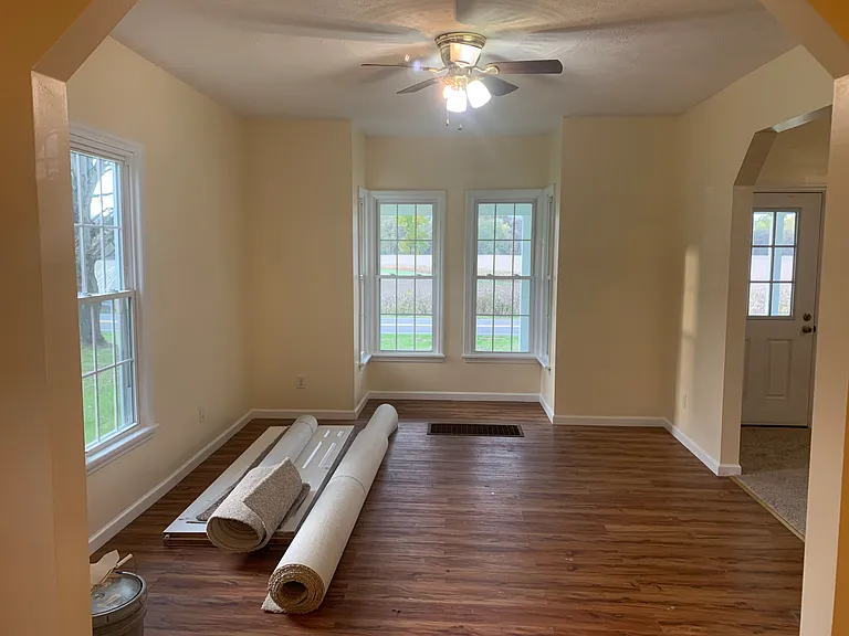3922 Riverside Dr — Photo 3