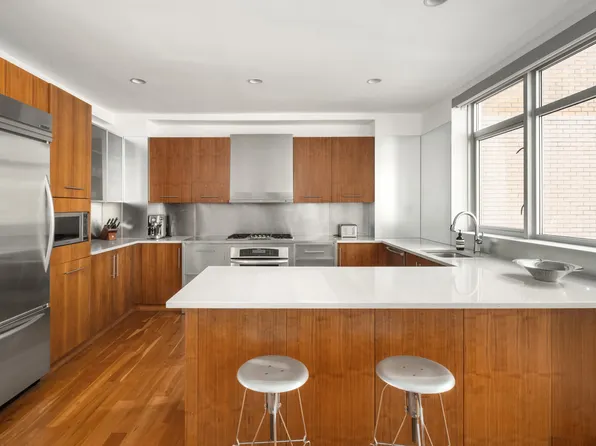 426 West 58th Street image 7 of 21