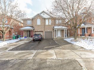 32 Lockheed Cres, Brampton, ON L7A 3G2