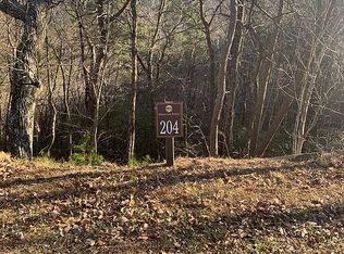 52 Stone Cliff Dr, Talking Rock, GA 30175