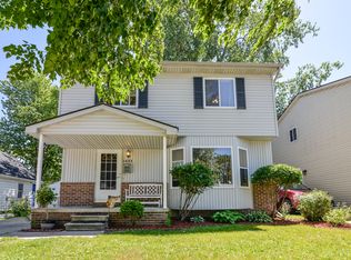 1004 E Granet Ave, Hazel Park, MI