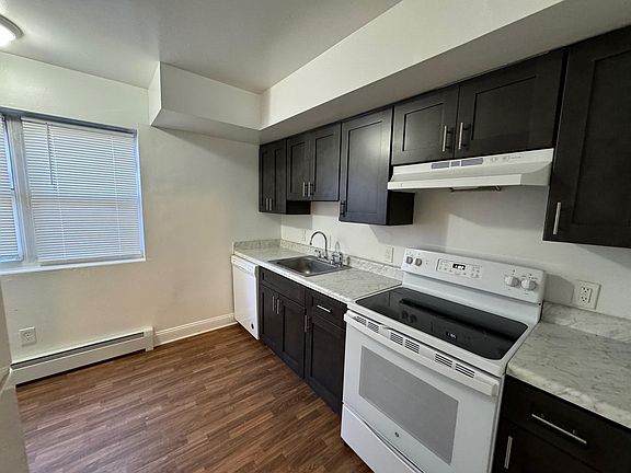 5th image of 20 Brewster Ave