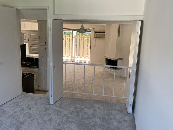 5th image of 2250 N Beachwood Dr APT 206