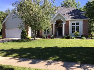 4517 Winding Woods Ln, Hamburg, NY 14075