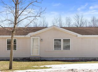 9183 S Nelson St, Cedar, MI 49621