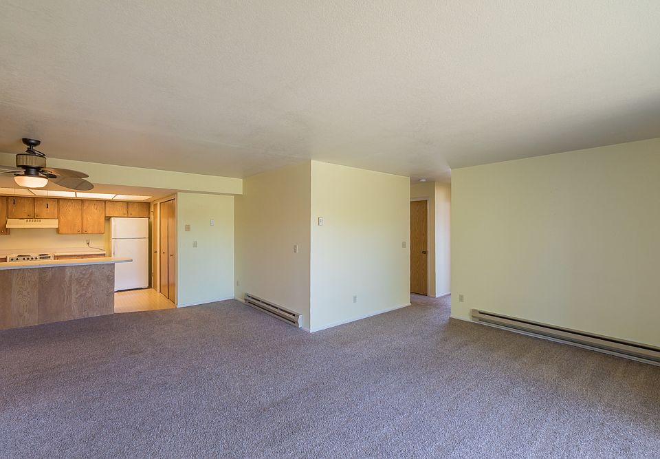 1st image of 2912 Plumtree Dr #1