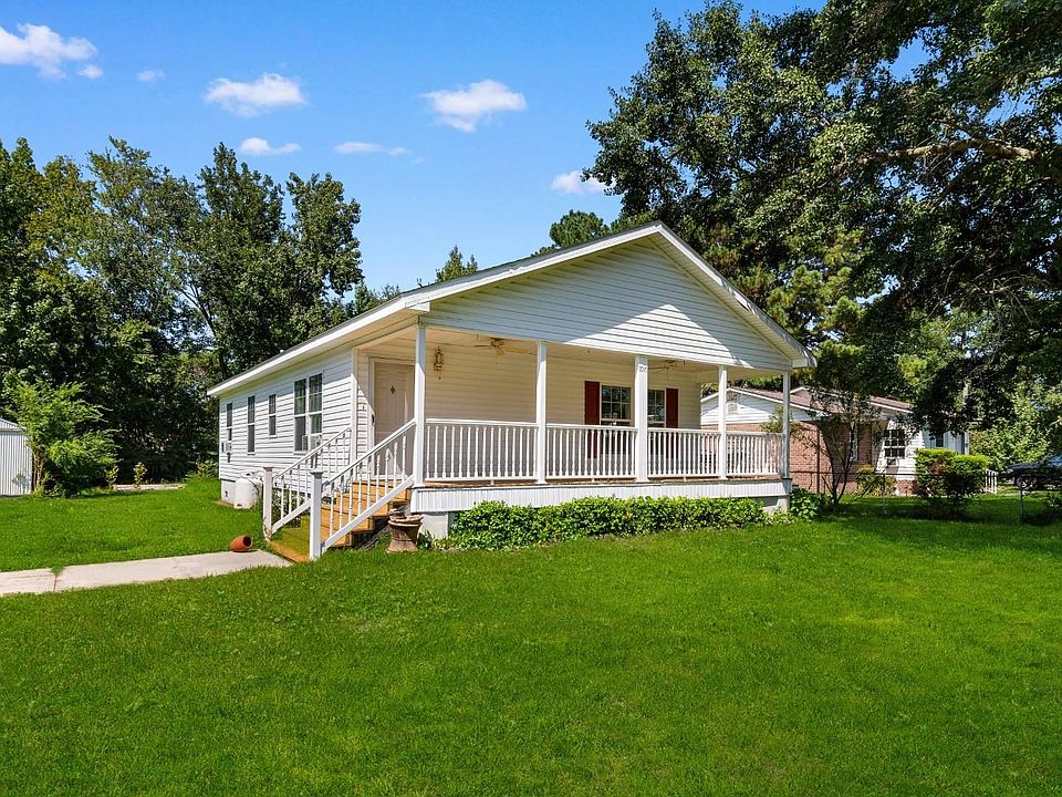 1st image of 1017 Holt Rd.